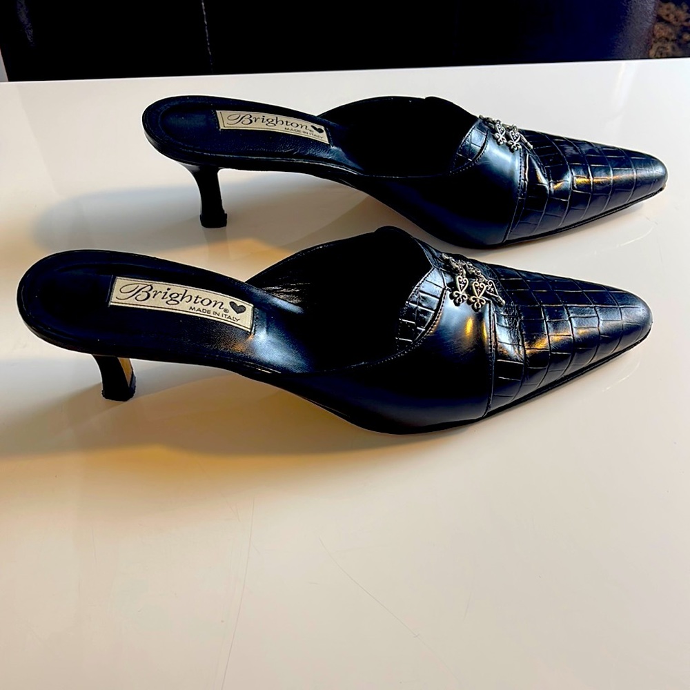 BRIGHTON,size 10.